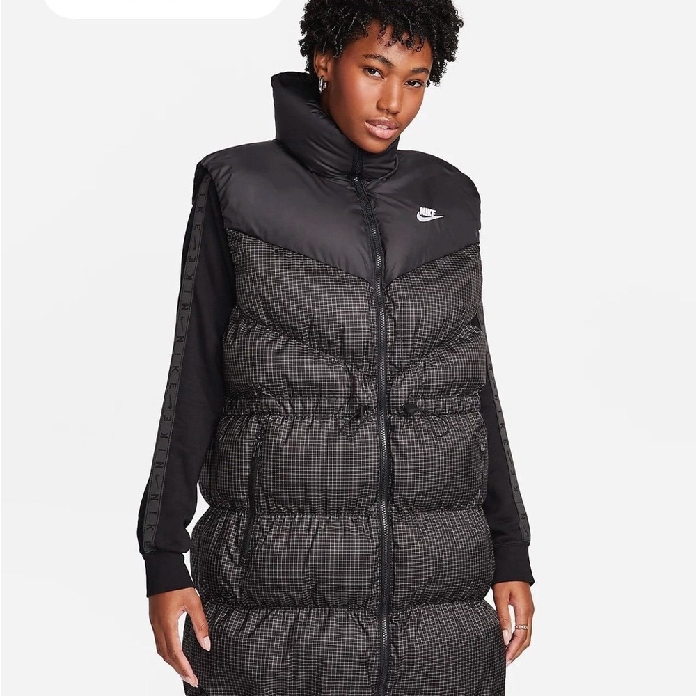 Nike Sportswear Windpuffer Women's
Therma-FIT Loose Long Puffer Gilet Sz
S NWT
